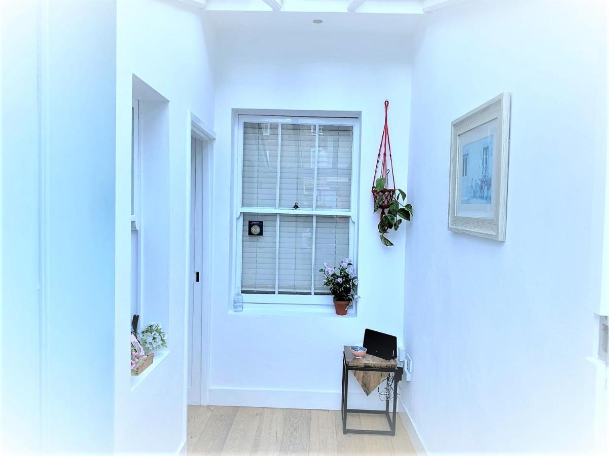 Riverside Channel5 "Holidays Homes In The Sun" Featured Central Canterbury Cottage With Free Parking Buitenkant foto